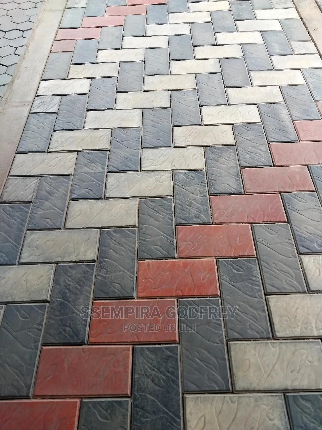 Interior Designing and Paving£