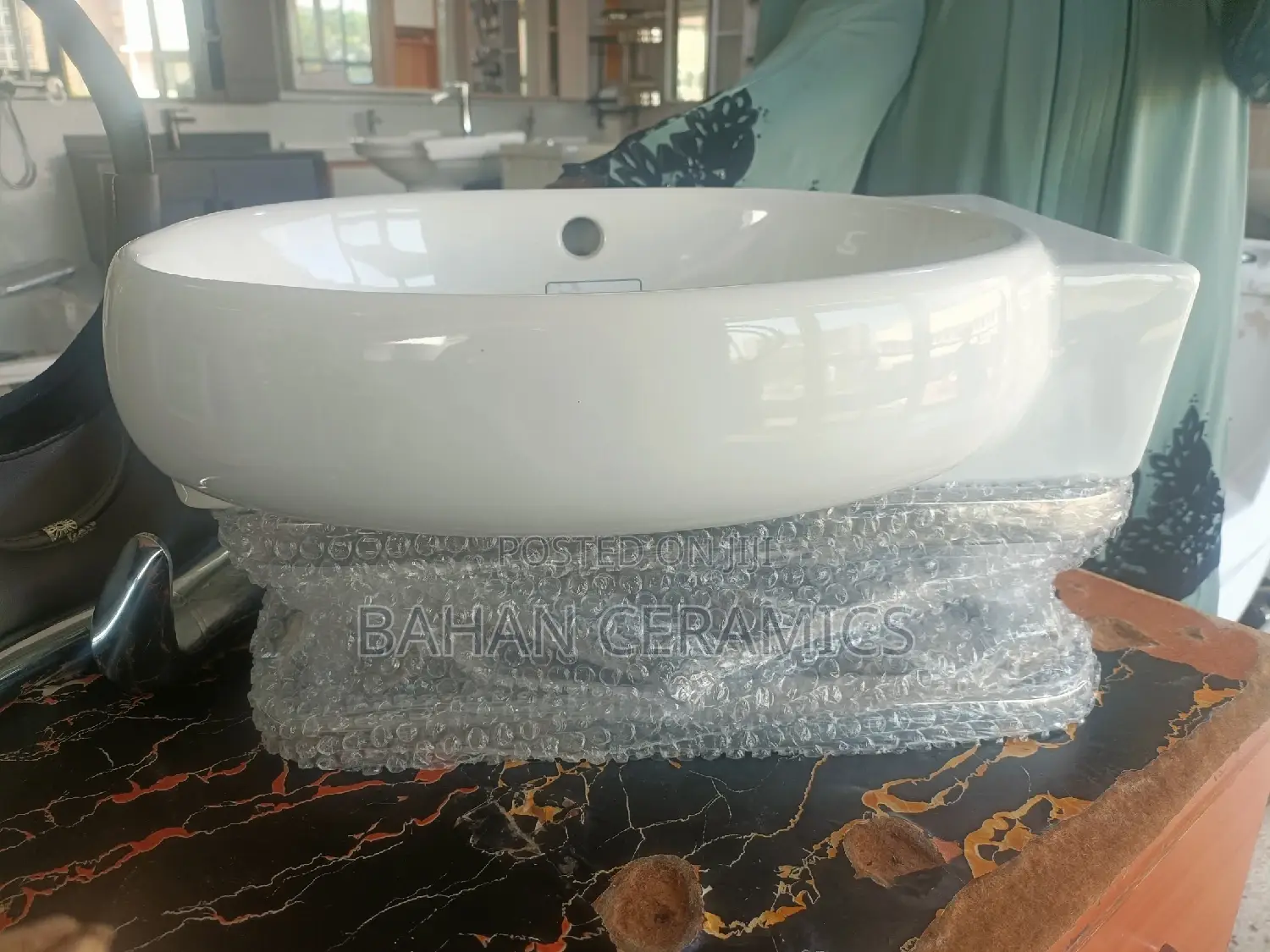 Portable Corner Hand Wash Basin With Stand.