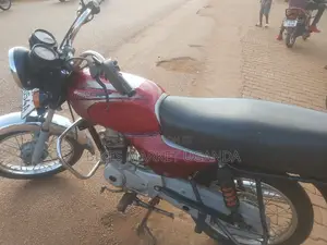 Bajaj Boxer 2021 Red