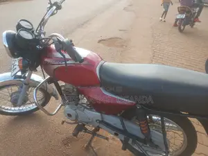 Bajaj Boxer 2021 Red