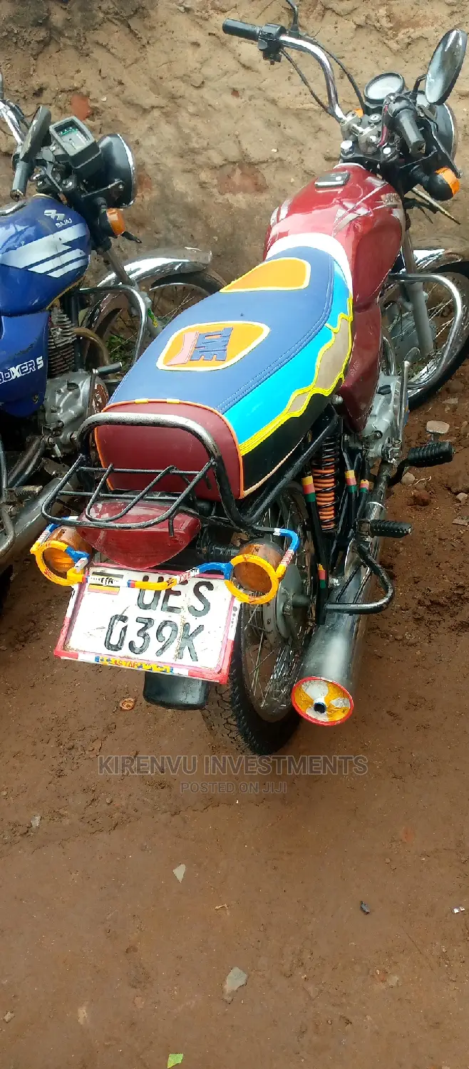 Bajaj Boxer 100 2018 Red