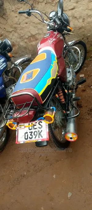 Bajaj Boxer 100 2018 Red