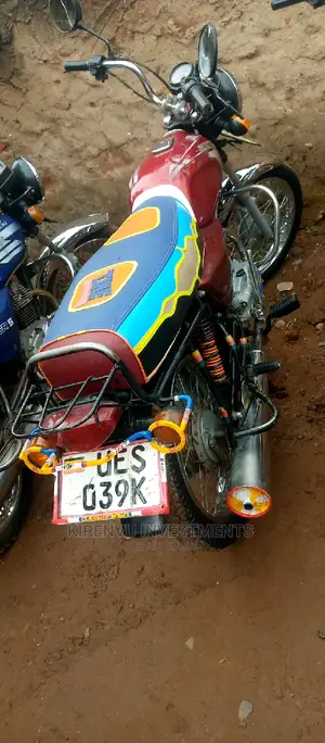 Bajaj Boxer 100 2018 Red