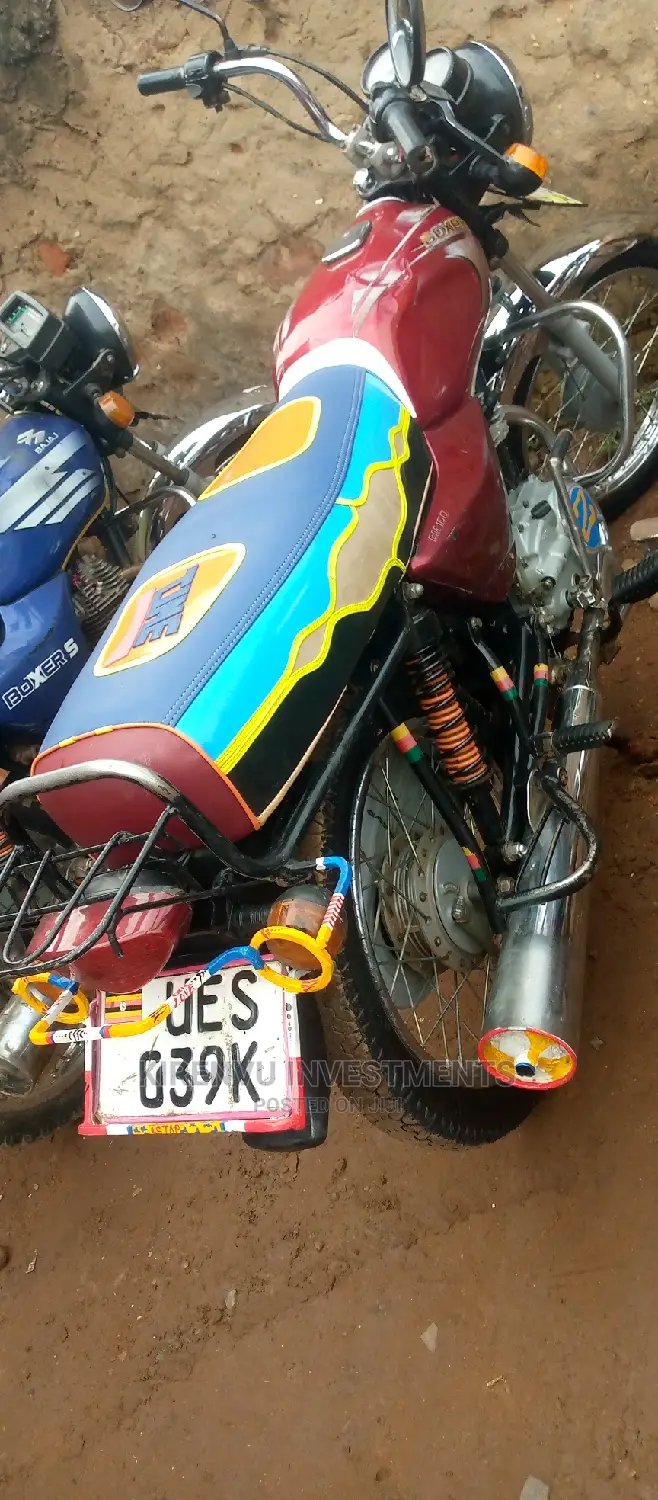 Bajaj Boxer 100 2018 Red