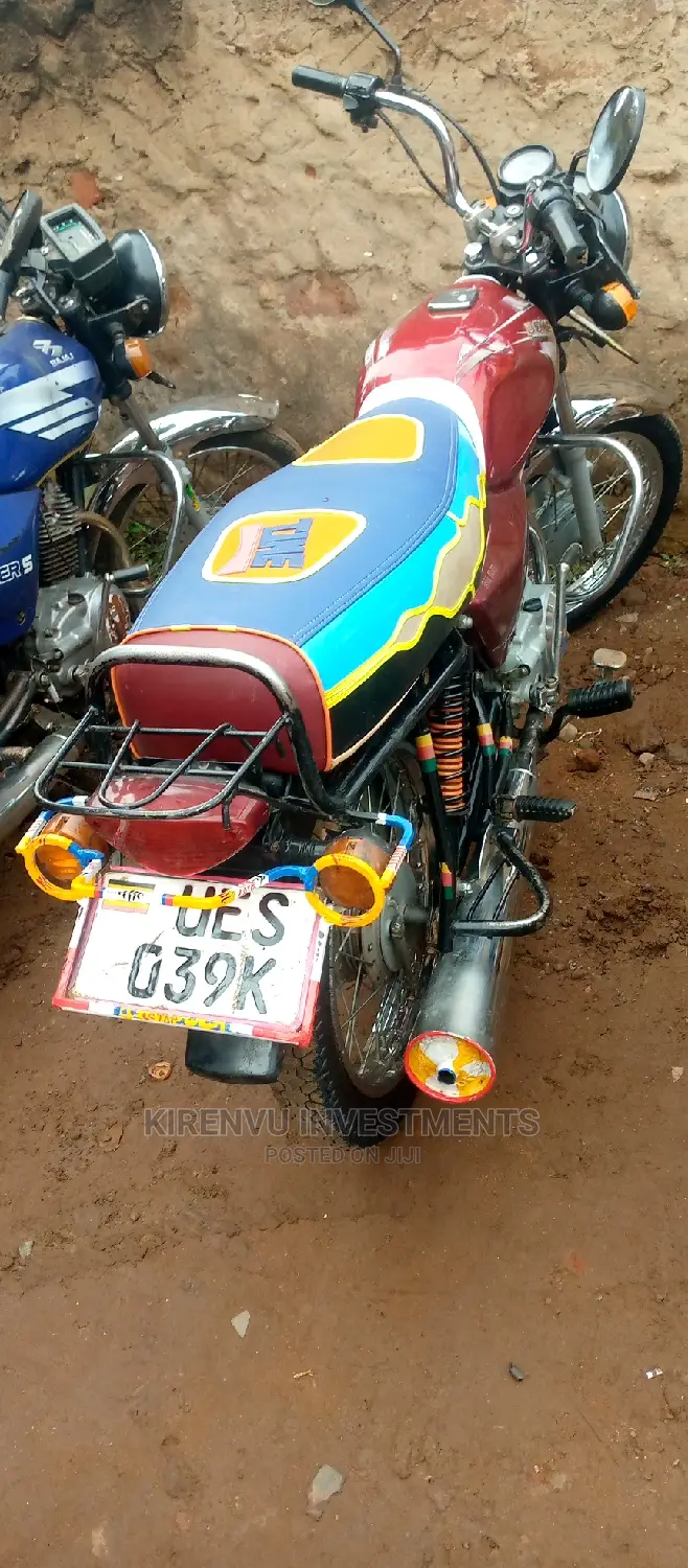 Bajaj Boxer 100 2018 Red