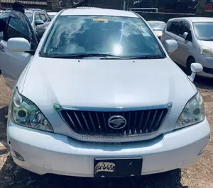 Toyota Harrier 2.4 2010 White