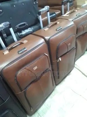 Youyae Leather Suitcase