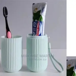 Portable Travel Toothbrush Cup