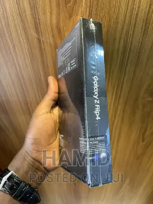 Samsung Galaxy Z Flip4 256 GB Gold