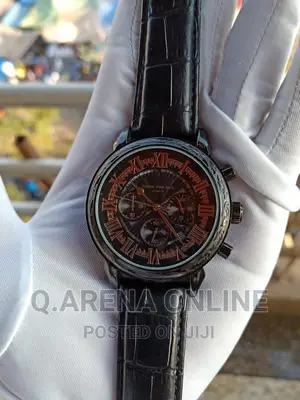 Faux Leather Men's Anolog Watch