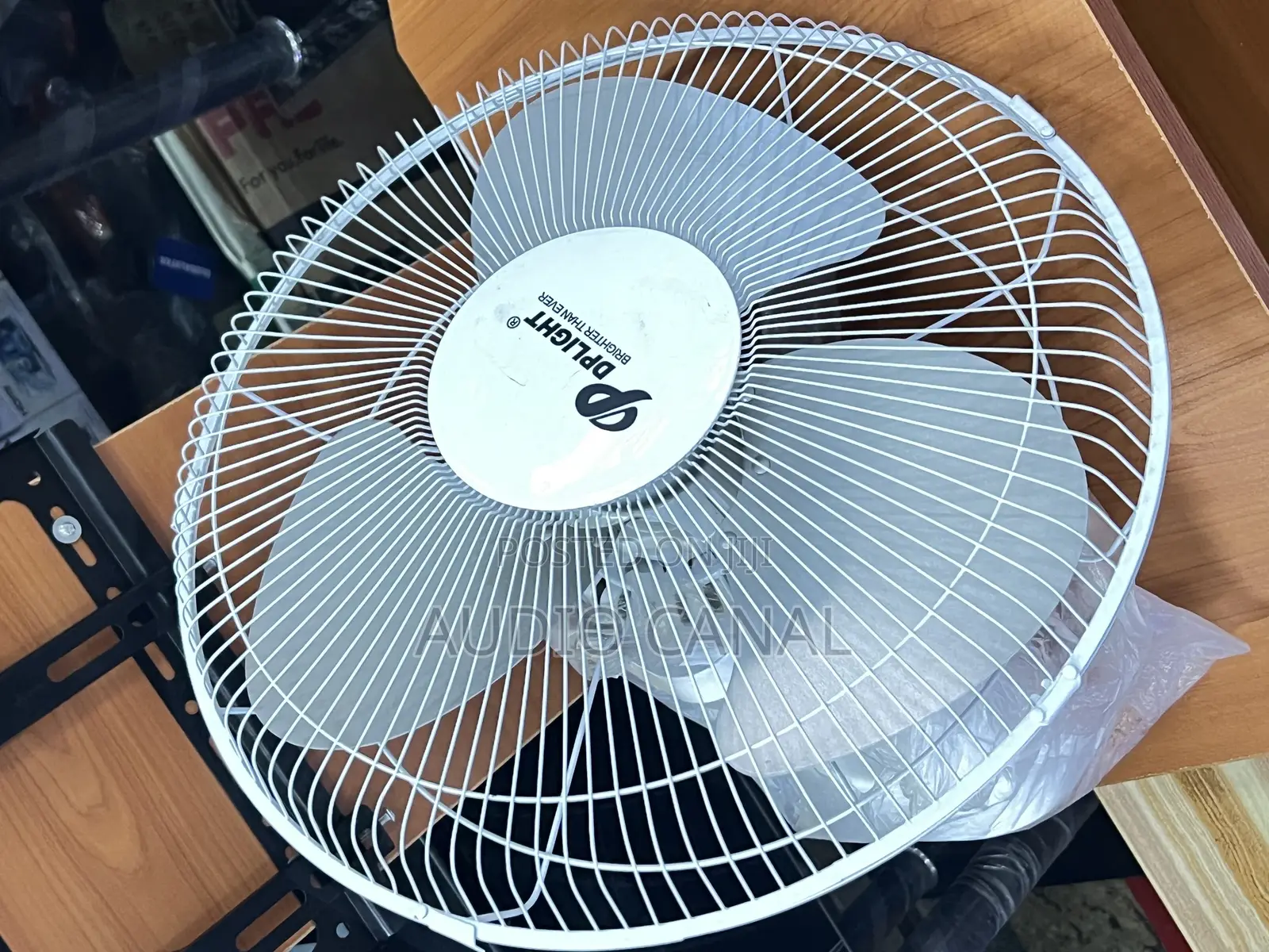 DP Light Ceiling Fan