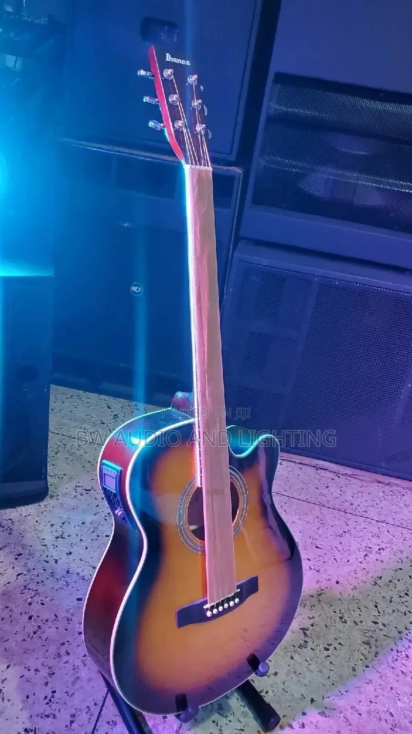 Powered ACOUSTIC Guitar