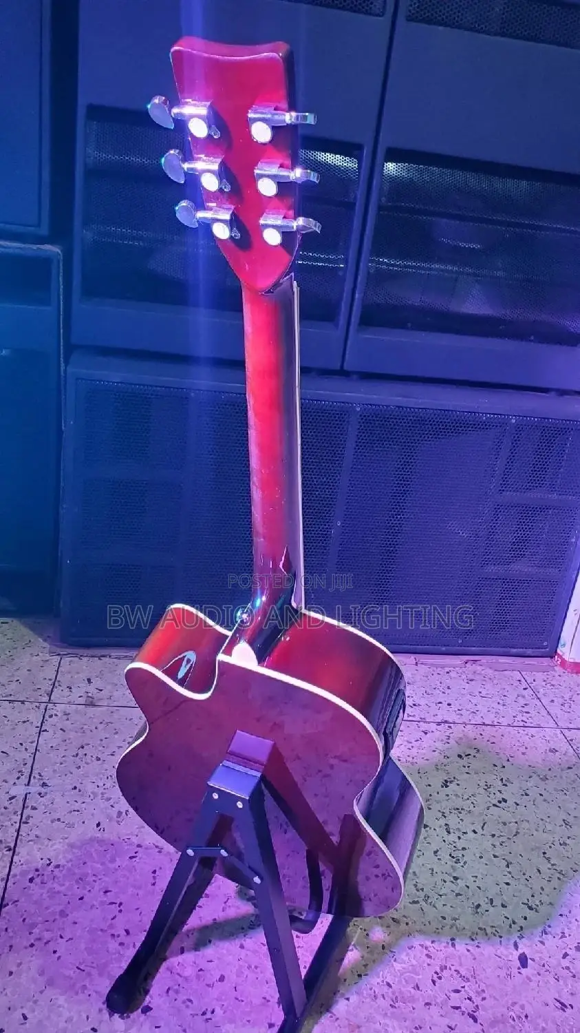 Powered ACOUSTIC Guitar