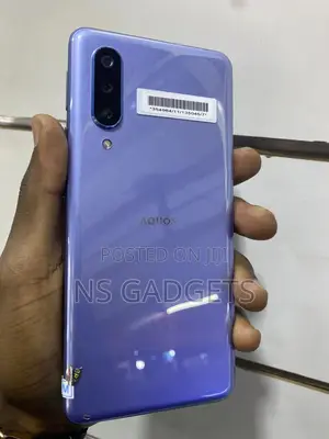 Sharp Aquos R2 64 GB Blue