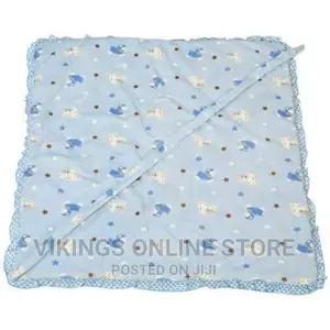 Baby Shawl Receiver – Blue Pattern May Vary