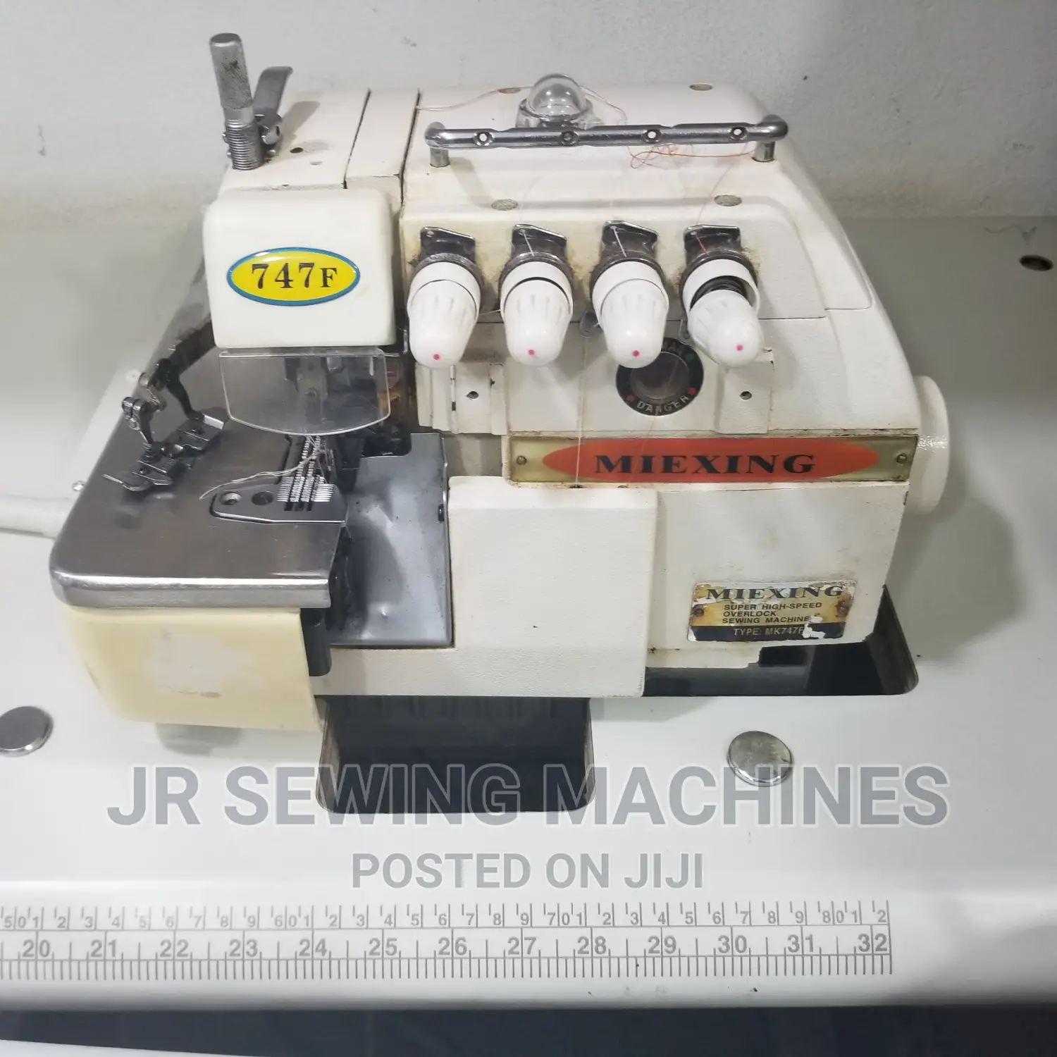 Overlock Industrial Sewing Machine