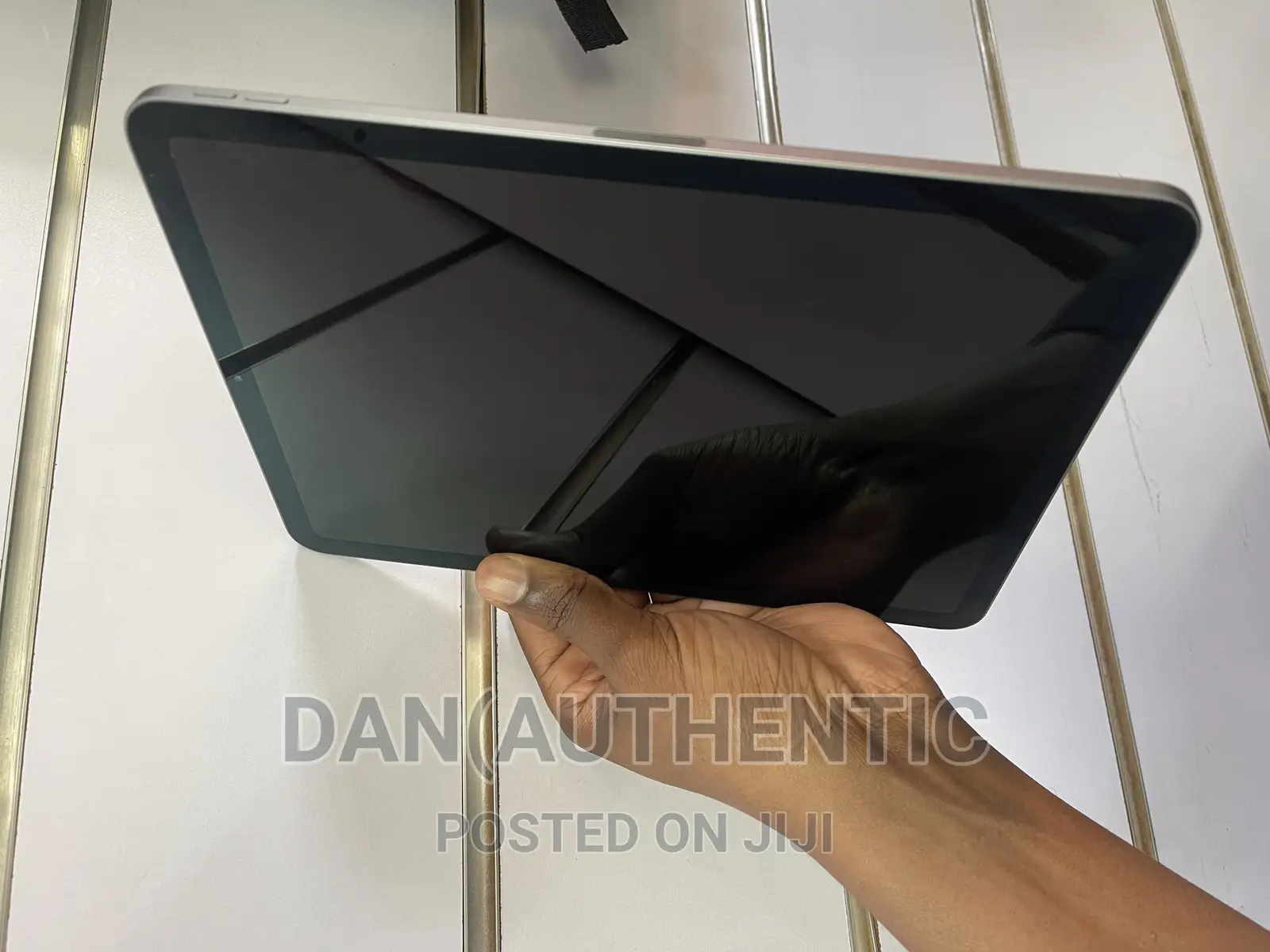 Apple iPad Air (2020) 64 GB Gray