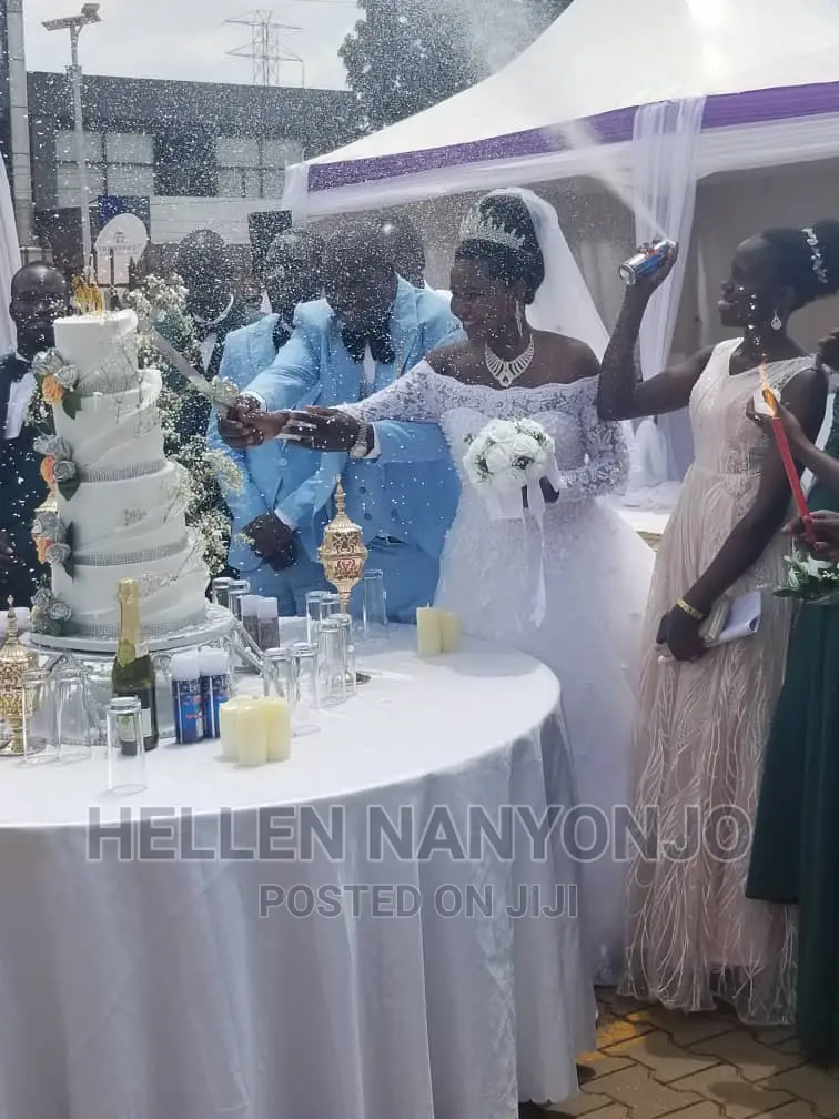 Off Shoulder Wedding Gown Availabile for Hiring