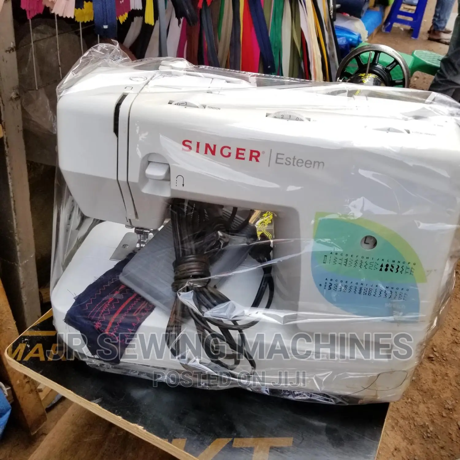 Singer Electric Design Sewing Machine