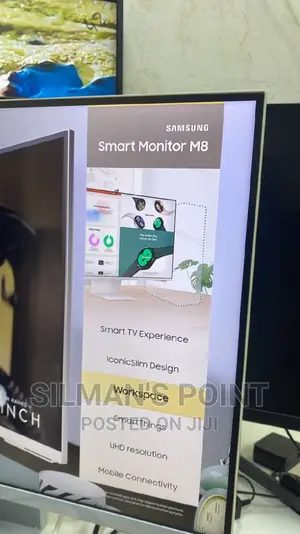 Samsung 32" M8 2 in 1 Smart Monitor and TV