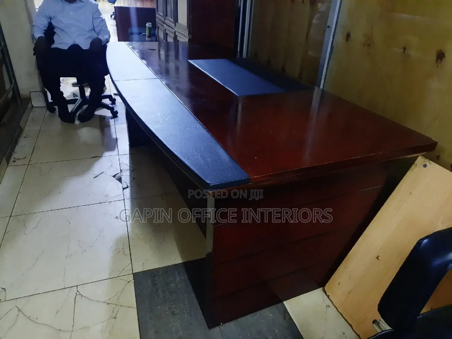 Executive Office Table of Size 200cm
