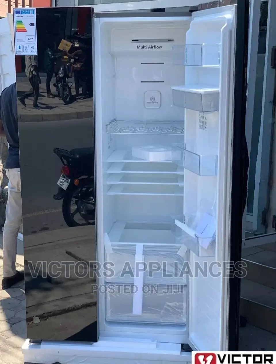 Hisense 670liters Side by Side Fridge