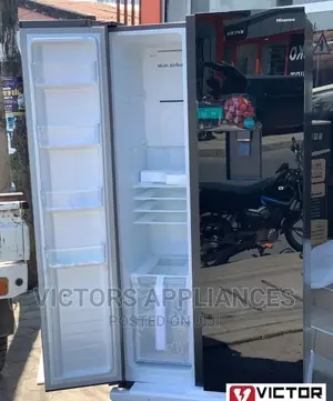 670liters Hisense Side by Side Fridge With Mirror Finish