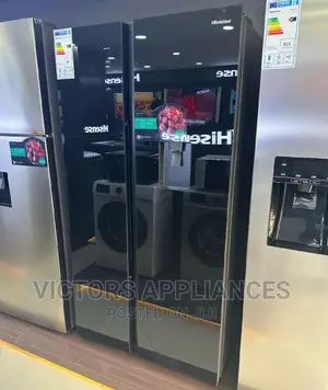 670liters Hisense Side by Side Fridge With Mirror Finish