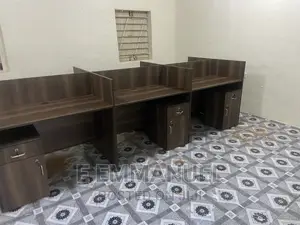 Six Seater Work Station