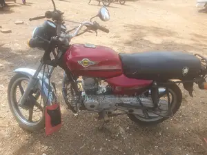 Bajaj Boxer 100 2023 Red