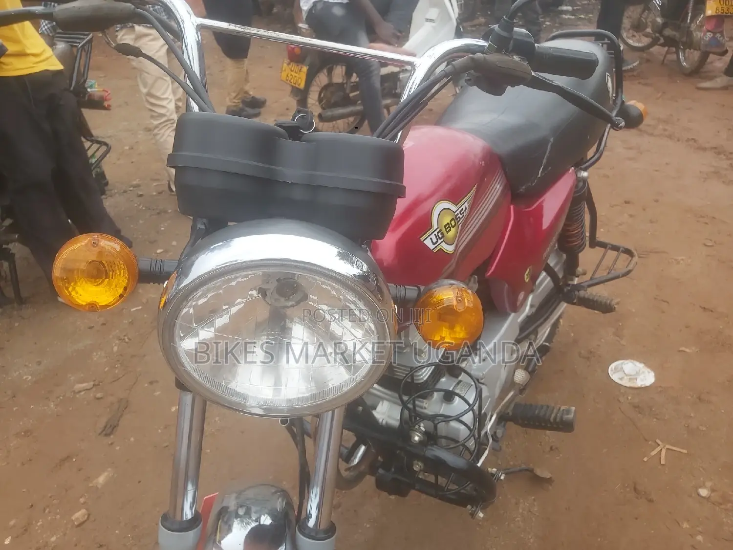 Bajaj Boxer 100 2022 Red
