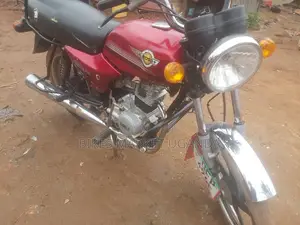 Bajaj Boxer 100 2022 Red