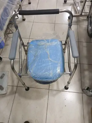 Commode Chair