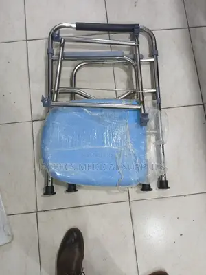 Commode Chair