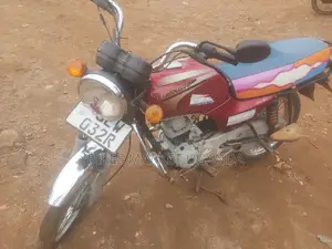 Bajaj Boxer 100 2018 Red