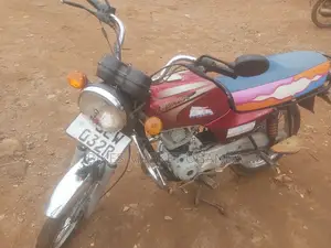 Bajaj Boxer 100 2018 Red