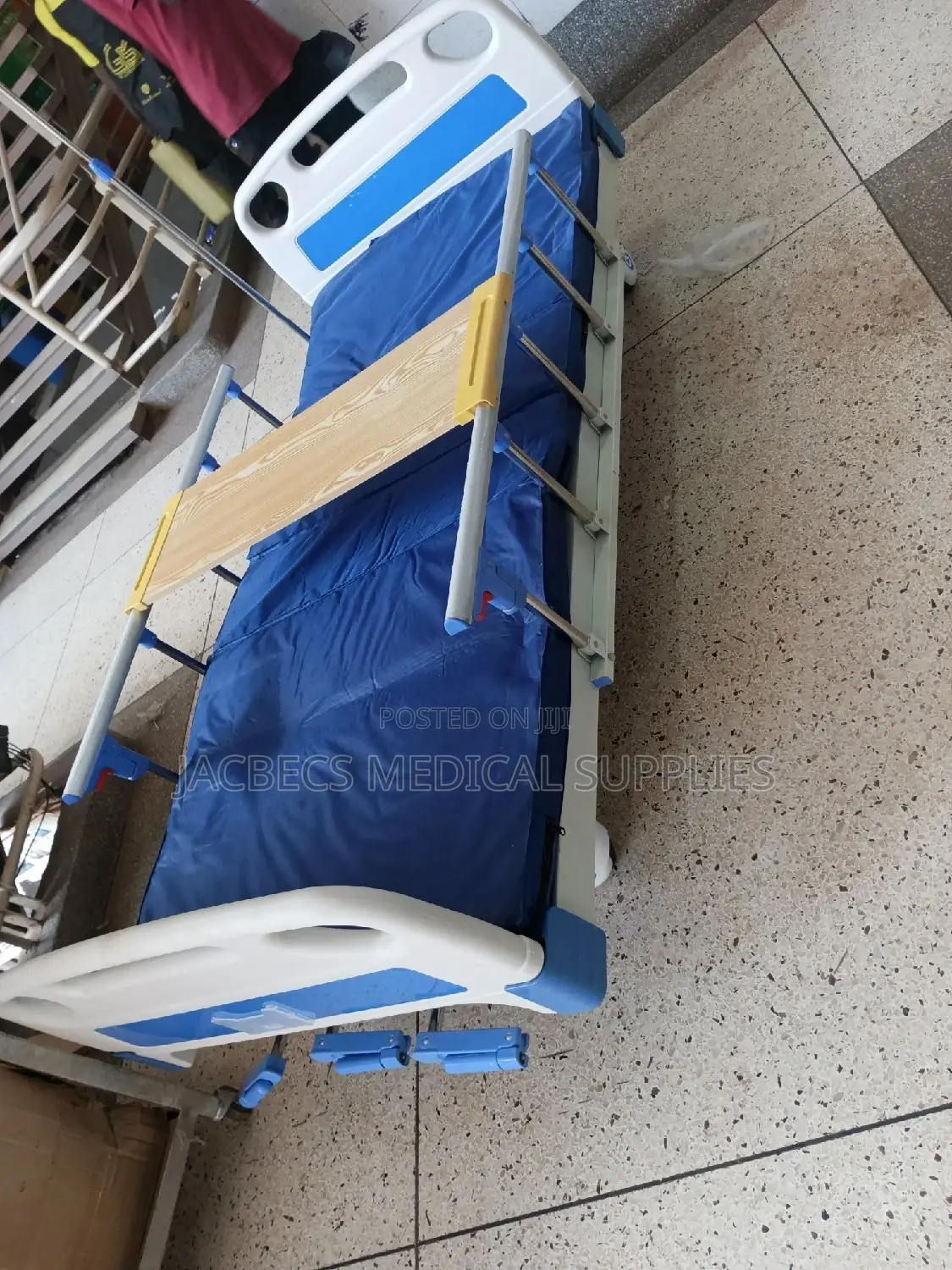 Hospital Bed Tripple Crank