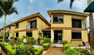 4bdrm Townhouse / Terrace in Kololo Property, Central Division