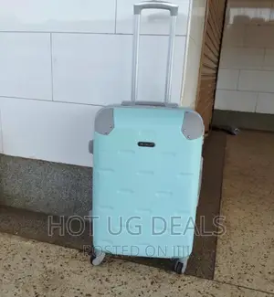Medium Size Travel Waterproof Suitcase