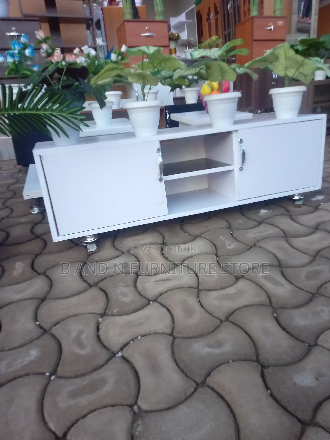 Beautiful TV Stand in 4 by 1.5 FRS