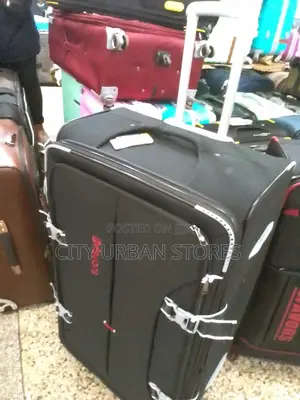 Dfavours Suitcase