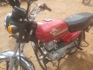 Bajaj Boxer 2022 Red