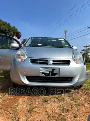 Toyota Passo 1.0 FWD 2011 Silver