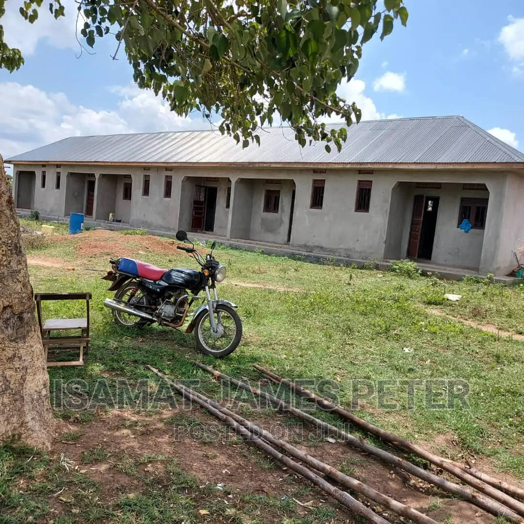 House for Sale With One Extra Plot