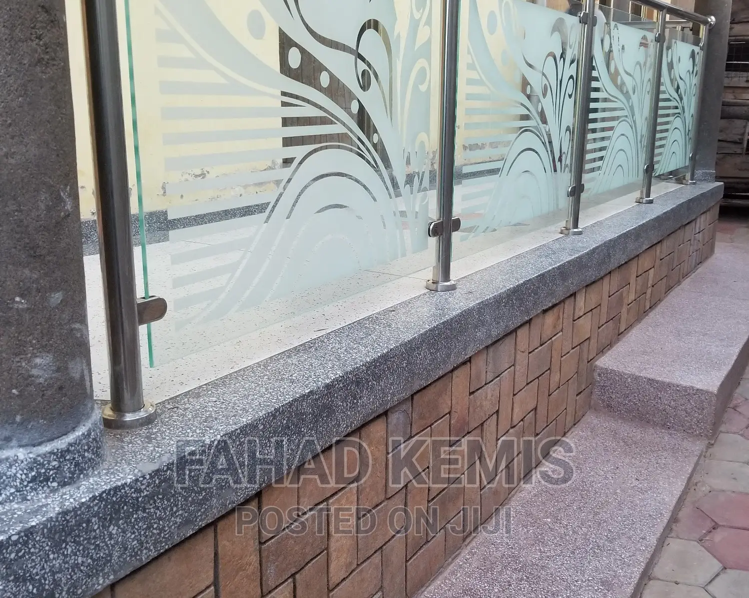 Stainless Flowered Glass Balcony
