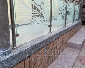Stainless Flowered Glass Balcony