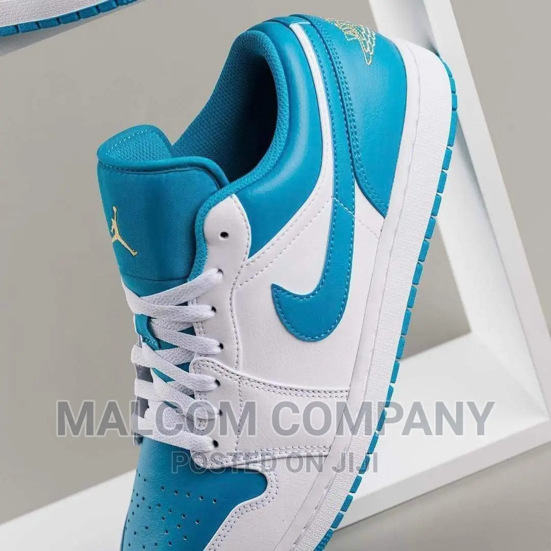 Jordan 1 Low Shoes