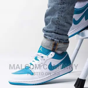 Jordan 1 Low Shoes