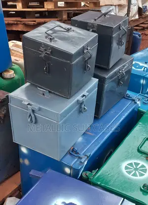 Metallic Saving Box for Saving Money, Valuable Piggy Banks