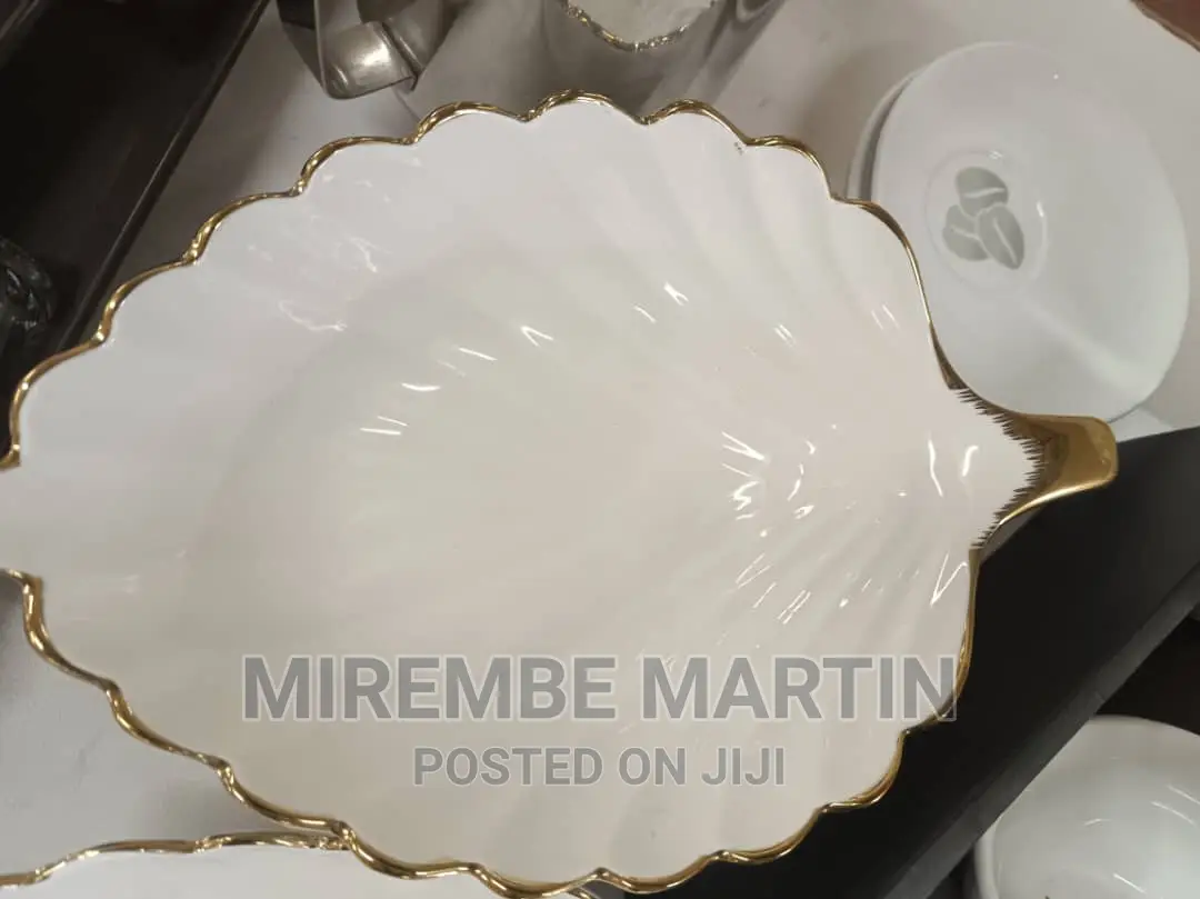 Leaf Shaped Plate